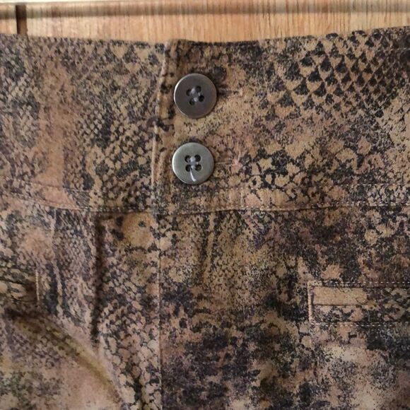 Chico's Brown Snakeskin Print Pencil Skirt 1.5 Medium - Picture 5 of 13